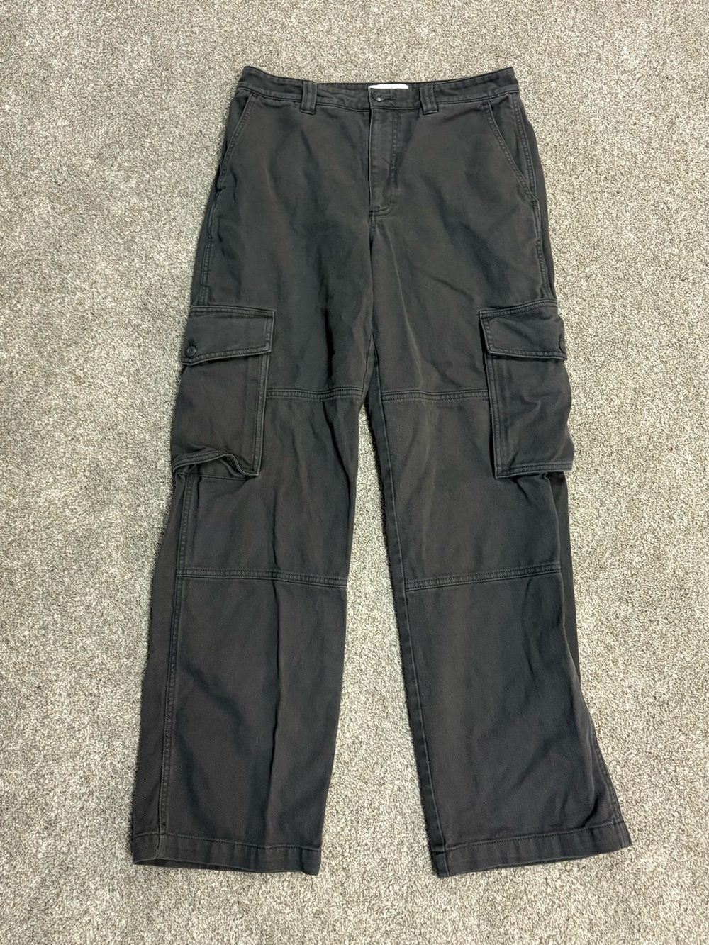 Aritzia TNA Grey Cargo Pants